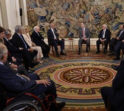 Don Felipe durante la audiencia al Consejo Asesor de la Red para el Estudio de las Monarquías Contemporáneas (REMCO)